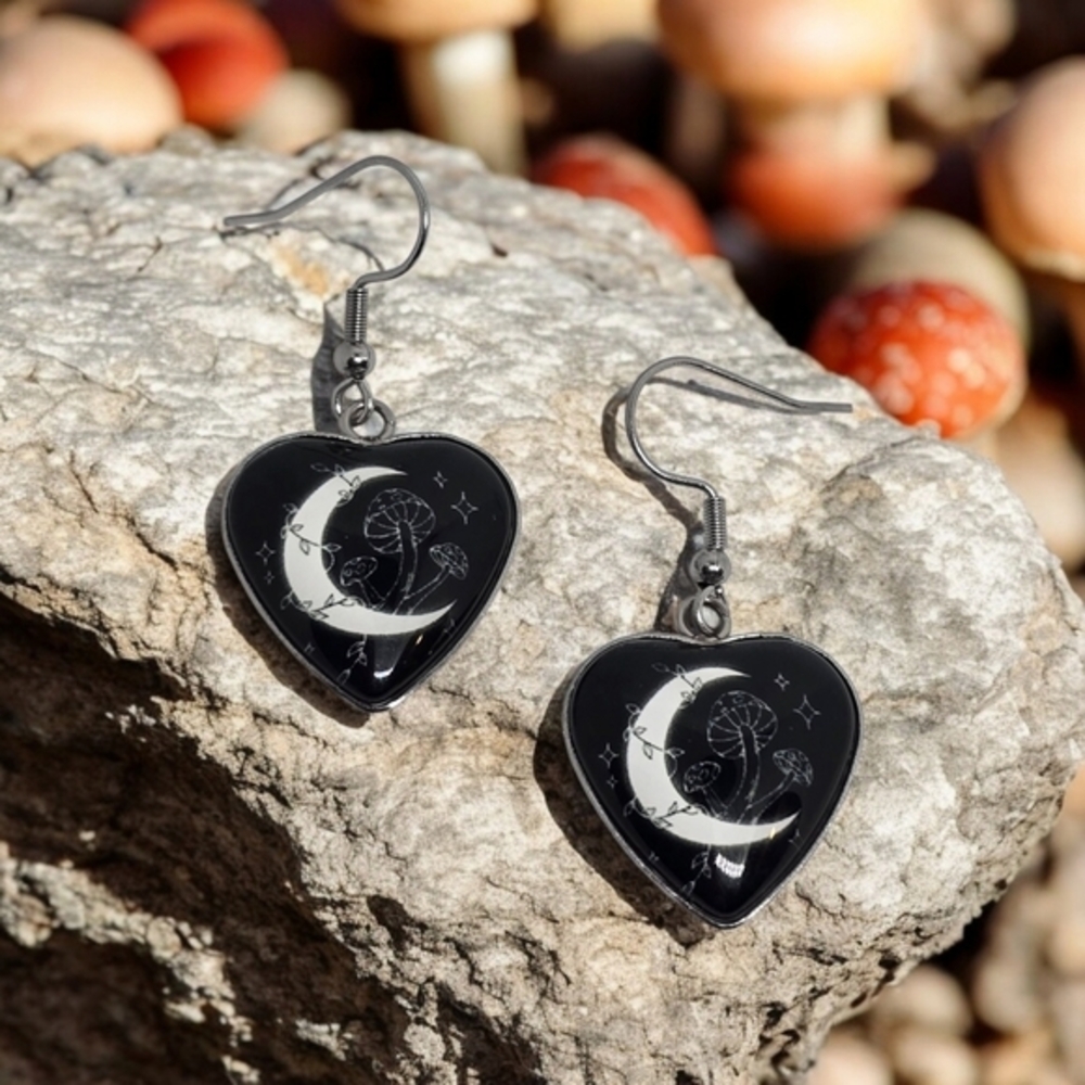 Heart Shaped Crescent Moon Mushroom‎ Fashion Earrings NEW Black & White Jewelry